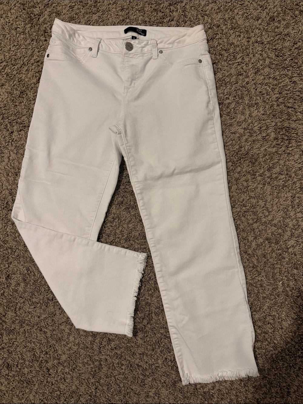 1822 Denim White Cropped Ankle Jeans